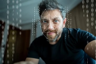 O que é biometria comportamental e como ela reduz fraudes no setor financeiro